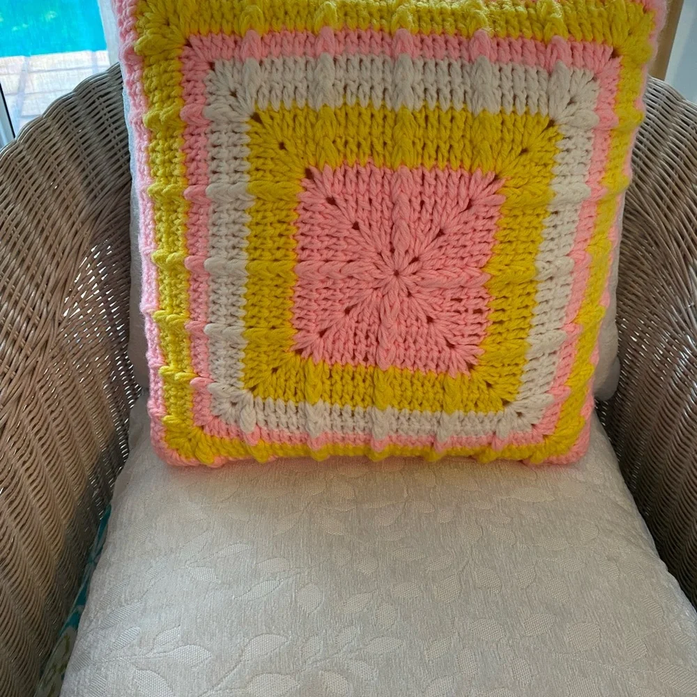 Vintage Hand-Made Knitted/Crocheted Pink, Yellow & White Pillow💛